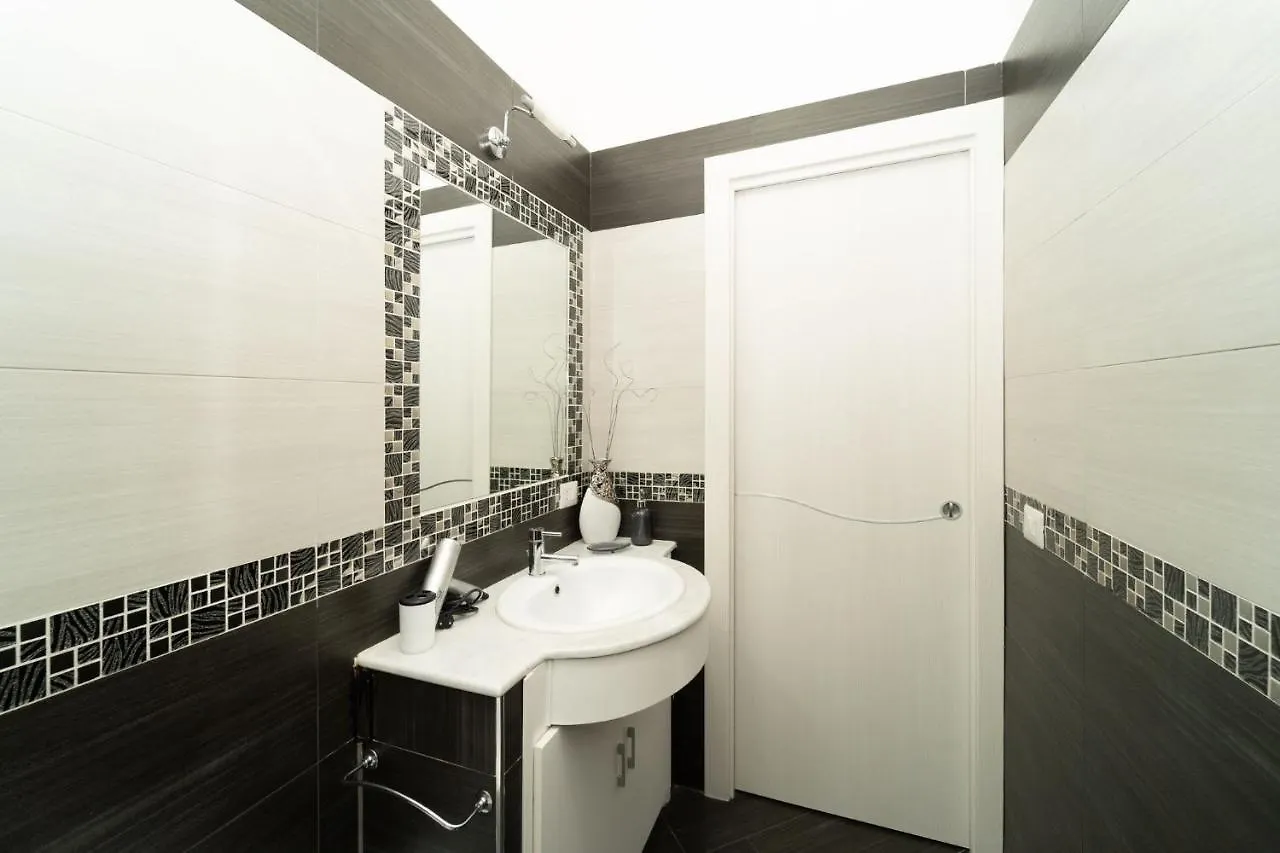 Casa Dea Napoli Apartment Italy